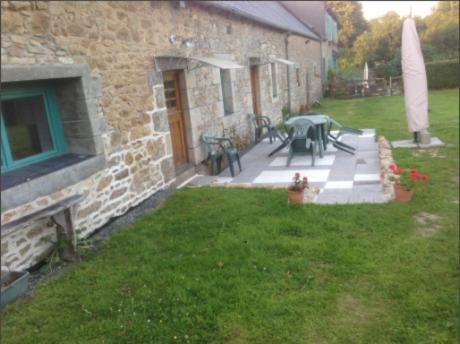 Captivating 2-Bed House With Log Burner In Kérien エクステリア 写真