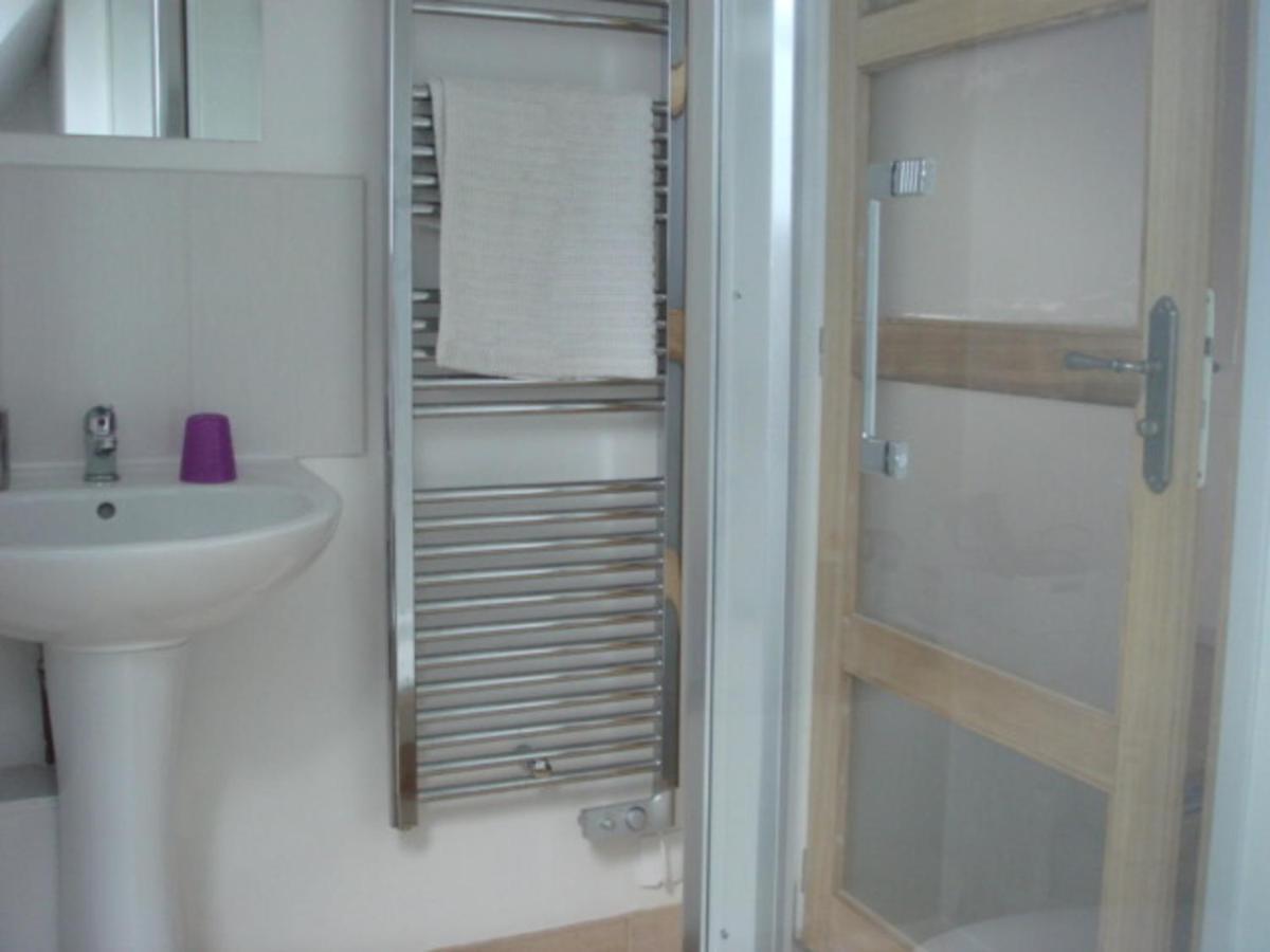 Captivating 2-Bed House With Log Burner In Kérien エクステリア 写真