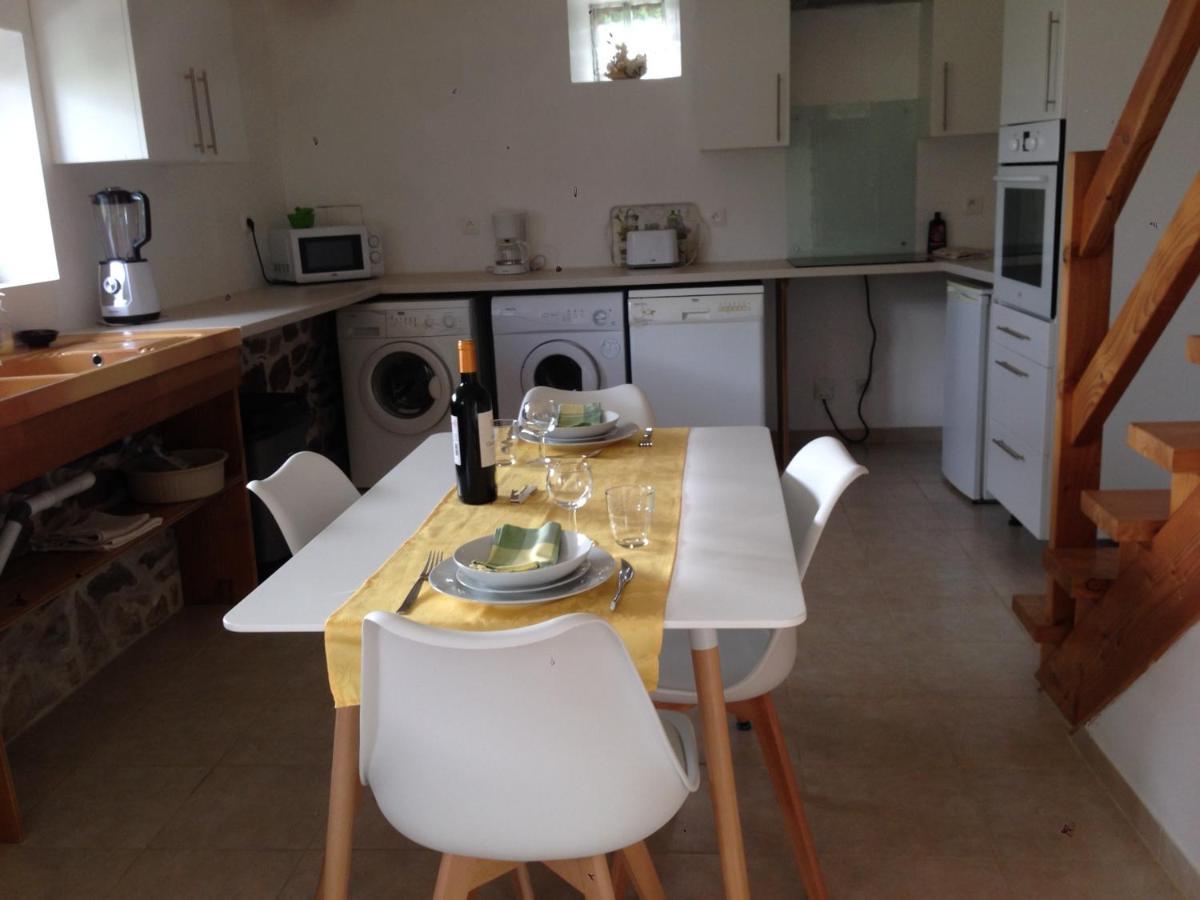 Captivating 2-Bed House With Log Burner In Kérien エクステリア 写真